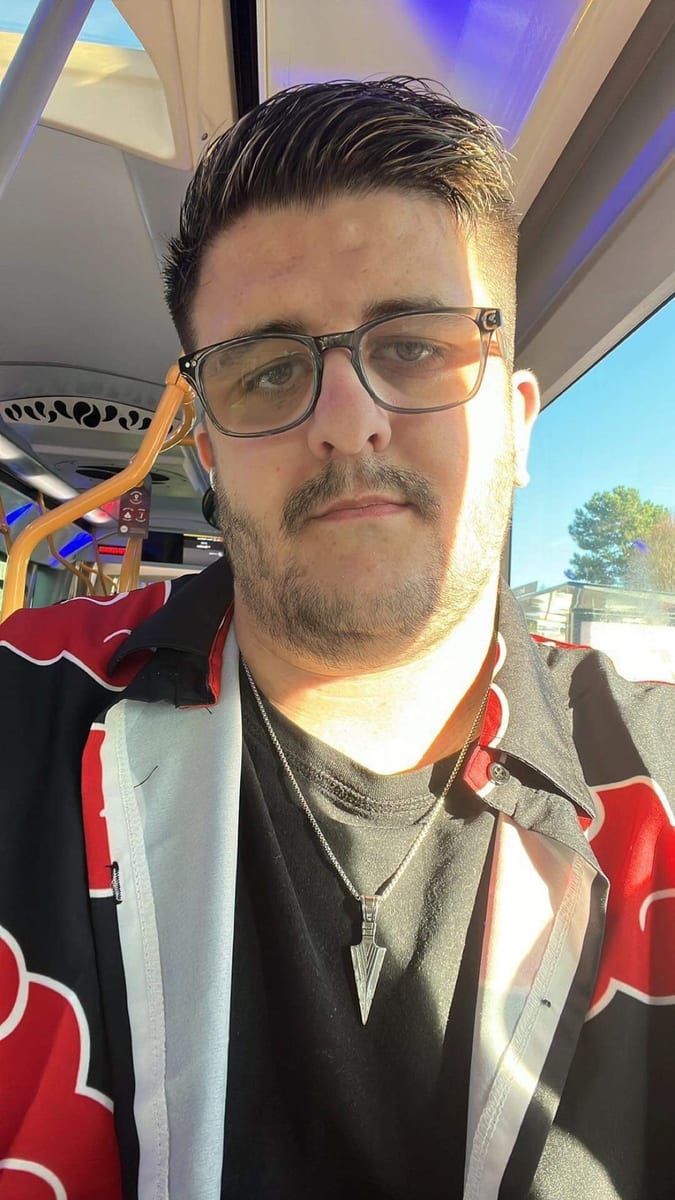 Profil von Fakri
